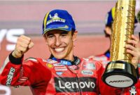 Marc Marquez merayakan kemenangan bersama Tim Ducati Lenovo usai MotoGP Qatar 2025 di Sirkuit Lusail, Minggu (13/4/2025) (Foto: Istimewa).