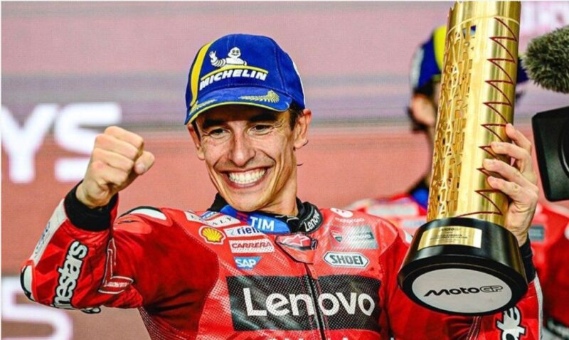 Marc Marquez merayakan kemenangan bersama Tim Ducati Lenovo usai MotoGP Qatar 2025 di Sirkuit Lusail, Minggu (13/4/2025) (Foto: Istimewa).