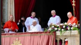 Vatikan Buka Suara Penyebab Paus Fransiskus wafat pada Senin 21 April 2025 meninggal dunia akibat stroke. Foto saat Paus tengah merayakan Paskah melalui Balkon Basilika Santo Petrus Vatikan, Minggu 20 April 2025 (instagram @franciscus) (Istimewa).