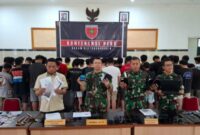 Konferensi pers Penggerebekan sindikat Passobis oleh Tim Gabungan Intelijen Kodam XIV Hasanuddin di sebuah rumah besar di Sidrap, Kamis malam, (24/4/2025) (Foto: Istimewa)