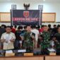 Konferensi pers Penggerebekan sindikat Passobis oleh Tim Gabungan Intelijen Kodam XIV Hasanuddin di sebuah rumah besar di Sidrap, Kamis malam, (24/4/2025) (Foto: Istimewa)