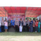 Kapolres Tana Toraja AKBP Budi Hermawan, S.I.K. foto bersama Camat Makale, Lurah Batupapan, tokoh masyarakat, dan warga di Kelurahan Batupapan, Kecamatan Makale, Kabupaten Tana Toraja, usai kegiatan Jumat Curhat pada Jumat pagi, (16/5/2025) (Foto: Humas).