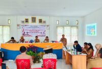 Kepala Dinas Perindustrian, Perdagangan, Koperasi dan UMKM Toraja Utara Amos H Pattola, saat melakukan Sosialisasi pembentukan Koperasi Lembang/Kelurahan Merah Putih di Kecamatan Tondon dan Nanggala, Selasa (20/5/25). (Zul/gasingnews.com)