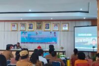 Dinas Pemberdayaan Perempuan, Perlindungan Anak, Pengendalian Penduduk dan Keluarga Berencana (DP3AP2KB) Kabupaten Toraja Utara yang berdiskusi saat pelaksanaan kegiatan verifikasi lapangan hybrid dalam rangka penilaian Kabupaten Layak Anak (KLA) tahun 2025 di ruang polah kantor Bupati Toraja Utara, Selasa (20/5/25). 
