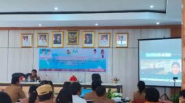 Dinas Pemberdayaan Perempuan, Perlindungan Anak, Pengendalian Penduduk dan Keluarga Berencana (DP3AP2KB) Kabupaten Toraja Utara yang berdiskusi saat pelaksanaan kegiatan verifikasi lapangan hybrid dalam rangka penilaian Kabupaten Layak Anak (KLA) tahun 2025 di ruang polah kantor Bupati Toraja Utara, Selasa (20/5/25). 