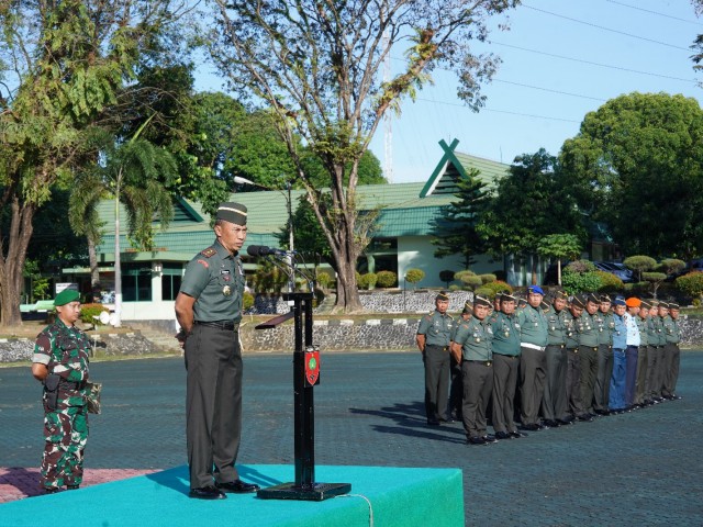 Pangdam XIV Hasanuddin, Mayjen TNI Windiyatno, saat memberikan arahan pada 