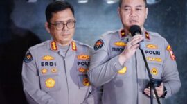 Brigjen Pol Trunoyudo Wisnu Andiko memberikan keterangan pers terkait sikap Polri terhadap putusan MK soal UU ITE di Mabes Polri, Jakarta, Rabu (30/4/2025) (Foto: Istimewa).
