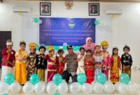 Dalam rangka memeriahkan Hari Ulang Tahun (HUT) ke-45 Yayasan Kemala Bhayangkari. Kapolres dan Bhayangkari Cabang Tana Toraja menggelar lomba kreatif yang melibatkan anak-anak usia dini dari TK Kemala Bhayangkari Tana Toraja, Sulawesi Selatan, pada Sabtu (3/5/2025) (Foto: Humas).