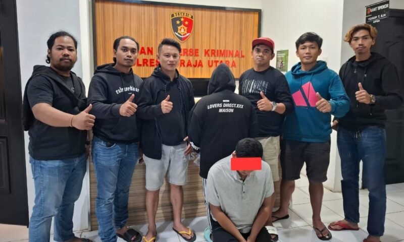 Tim Resmob Polres Toraja Utara mengamankan terduga mucikari kasus TPPO di salah satu penginapan Kelurahan Rantepaku, Kecamatan Tallunglipu, Sabtu dini hari, (3/4/2025) (Foto: Istimewa).