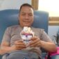 Aipda Syaharuddin, Bhabinkamtibmas Polres Tana Toraja, usai melakukan donor darah untuk warga di Tana Toraja, Jumat (9/5/2025) (Foto: Humas).