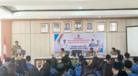 Bupati Toraja Utara, Frederik Viktor Palimbong saat menyampaikan sambutannya saat penyerahan SK CPNS di Marante, Senin (2/6/25). (Dok. Zul/gasingnews.com)