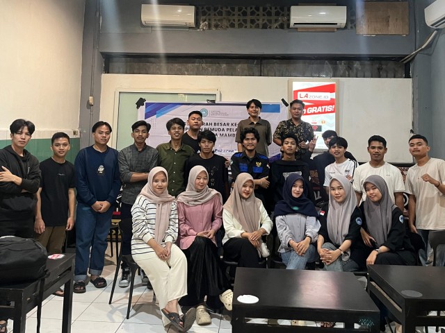 Foto Bersama. Usai melaksanakan debat kandidat bersama anggota dan pengurus HPMB, Rabu (4/6/25).