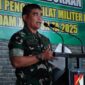 Kepala Staf Kodam (Kasdam) XIV Hasanuddin, Brigjen TNI Sugeng Hartono, saat membuka Latihan Kader Pelatih Pencak Silat Militer (PSM) di Markas Yonif 700 Wira Yudha Cakti, Jl. Perintis Kemerdekaan, Kota Makassar. Senin, (16/6/25).