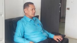 Kepala Inspektorat Kabupaten Toraja Utara, Joni Kantong yang di temui di ruang kerjanya, Selasa (17/6/25). (Dok. Fred Sampebua/Gasingnews.com)