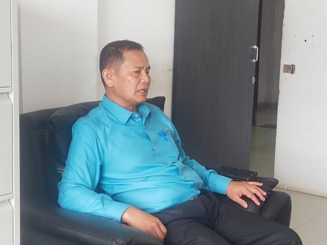 Kepala Inspektorat Kabupaten Toraja Utara, Joni Kantong yang di temui di ruang kerjanya, Selasa (17/6/25). (Dok. Fred Sampebua/Gasingnews.com)