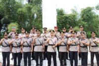 Foto bersama. Jajaran Polres Tana Toraja yang berfoto bersama usai upacara dan ziarah di Taman Makam Pahlawan (TMP) Buntu Leppong, Rantepao, Senin (23/6/25). (Dok. Humas)
