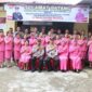 Kapolres Tana Toraja, AKBP Budi Hermawan, didampingi Ibu Ketua Bhayangkari Cabang Tana Toraja Ny. Juny Budi beserta PJU Polres Tana Toraja, bersama Bhayangkari dan personel Polsek Makale yang berfoto bersama usai kunjungan kerja, Rabu (25/6/25).