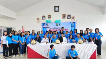 Foto bersama peserta, dihari terakhir Bimbingan Teknis (Bimtek) Kepenulisan Berbasis Konten Budaya Lokal  di aula perpustakaan Toraja Utara, Rabu(25/6/25).