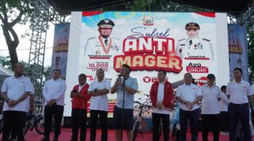 Foto bersama Forkopimda Sulsel saat pelaksanaan jalan santai sulsel anti mager, di Jl. Jenderal Sudirman, Kota Makassar. Jumat, (27/6/25).
