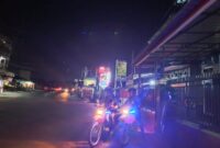 Petugas Satuan Samapta Polres Toraja Utara melaksanakan Patroli Cipta Kondisi dan KRYD di Jalan Limbong, Rabu malam, (4/6/2025)  (Foto: Humas).