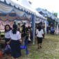 Jelang idul Adha 1446 H, Masyarakat Toraja Utara antusias mengunjungi stan Gerakan Pangan Murah di Lapangan Bakti, Rabu, (4/6/2025) (Foto: Fred)