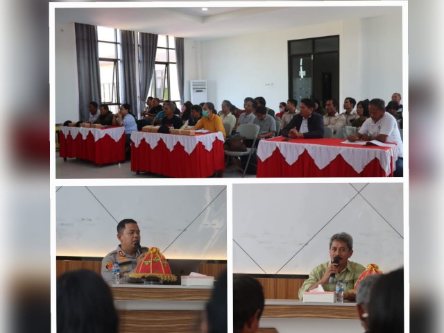 Kapolres Toraja Utara AKBP Stephanus Luckyto A.W, didampingi Kepala Dinas Pertanian Kabupaten Toraja Utara Lukas Pasarrai Datubarri, para Kapolsek Jajaran, serta para Penyuluh Pertanian se-Kabupaten Toraja Utara saat Rakernis di Aula Mapolres Toraja Utara, Jumat pagi (4/7/25).
