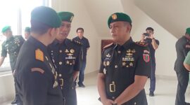 Serah terima jabatan (sertijab) Kodim 1414 / Tator dipimpin Danrem 141/Toddopuli Brigjen TNI Andre Clift Rumbayan berlangsung khidmat di Aula Makodim 1414/Tator, Jalan Pongtiku No. 64, Kecamatan Rantepao, Toraja Utara, pada Sabtu (5/7/2025) (Foto: Humas).