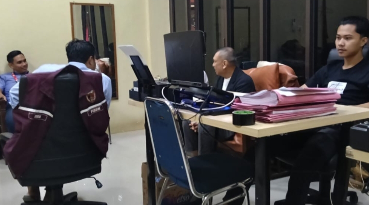 Eks Anggota DPRD Wajo Haji Saidiman di periksa dan dimintai keterangannya di Mapolres Wajo, Rabu (9/7/2025) (Foto: Istimewa).