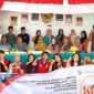 Mahasiswa KKN Gel 114 Berpose Bersama Perangkat Desa Latellang, Bone, Usai Menggelar Penyuluhan Hukum Terkait Pencegahan Kenakalan Remaja, Jumat (25/07/25). Foto (Istimewa)