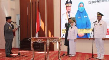 Pelantikan Naili Trisal sebagai Wali Kota dan Ome sebagai Wakil Wali Kota Palopo oleh Gubernur Sulsel Andi Sudirman Sulaiman berlangsung di Aula Asta Cita Rumah Jabatan Gubernur Sulsel, Makassar, Senin (4/8/2025) (Foto: Istimewa).