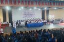 Bupati Toraja Utara Serahkan 1.300 SK PPPK Tahap I Formasi 2024: Kontrak Berlaku Satu Tahun, digelar di Gedung Art Center, Kecamatan Rantepao, Rabu (6/8/2025) (Foto: Humas).