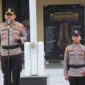 Kapolres Toraja Utara AKBP Stephanus Luckyto A.W., S.I.K., S.H., M.Si., saat memimpin apel jam pimpinan di halaman Mapolres Toraja Utara, Senin pagi (20/10/2025) (Foto: Humas).
